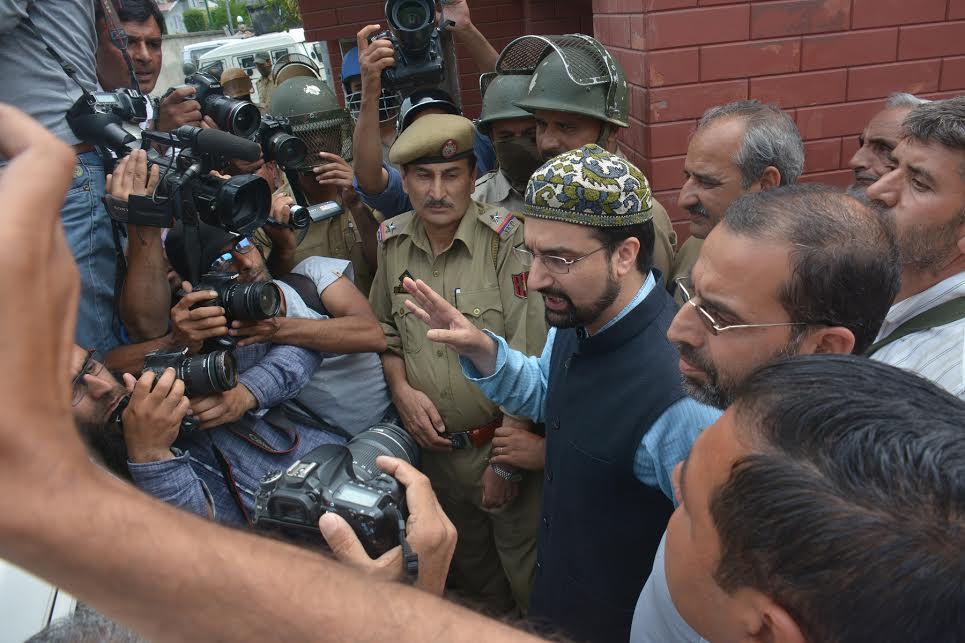 By adopting rigid approach, New Delhi prolonging crisis: Mirwaiz